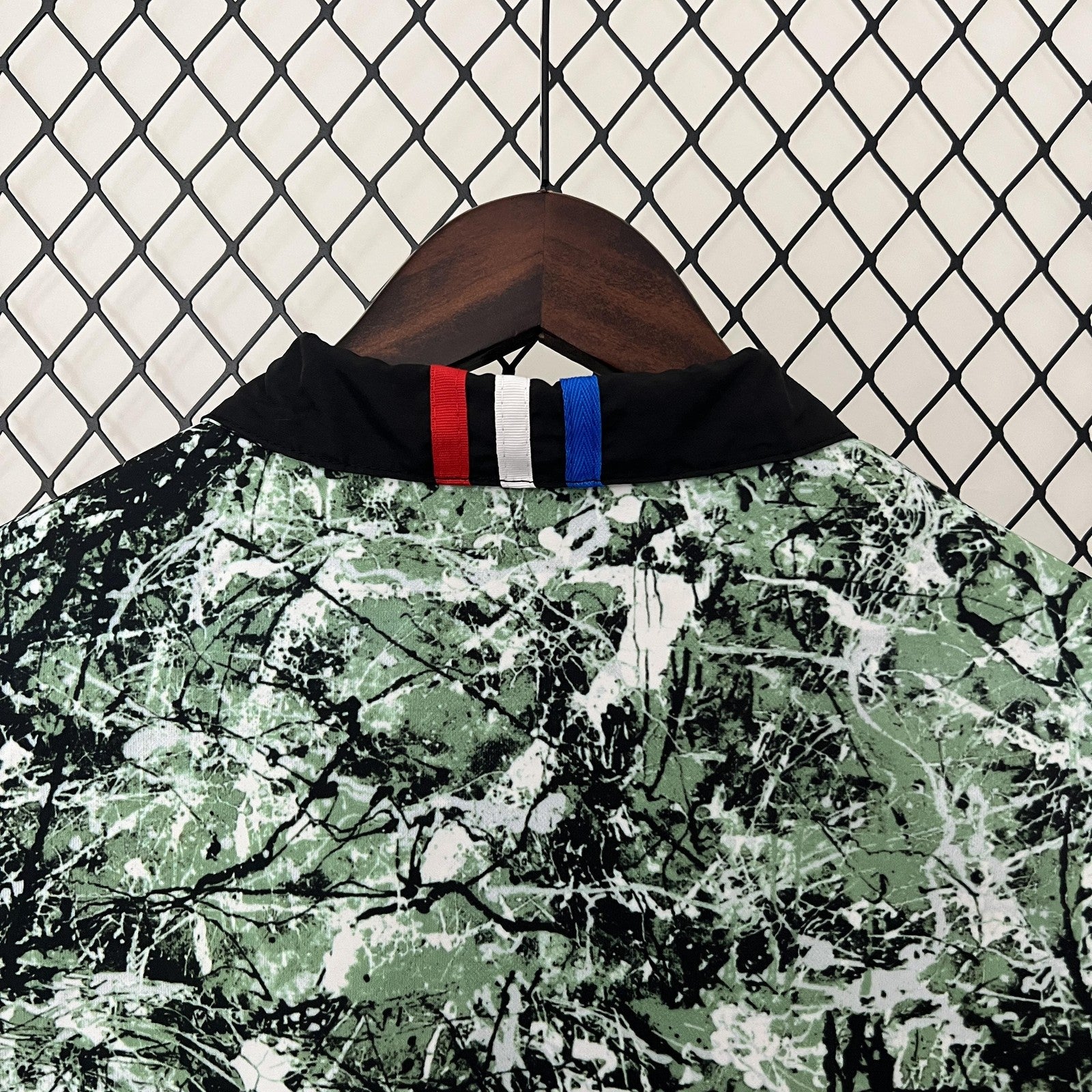 24 25 M U Trench Coat Reversible 4