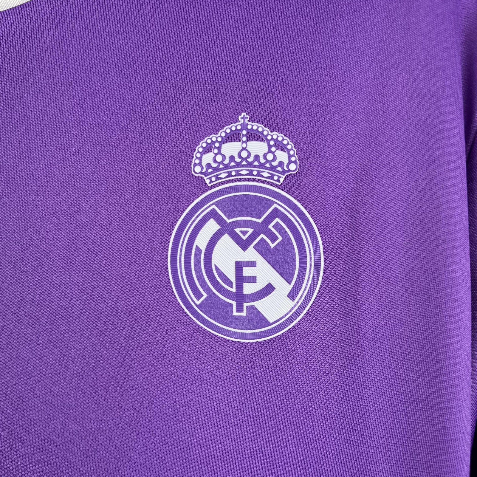 Retro Long Sleeve Real Madrid 16 17 Away