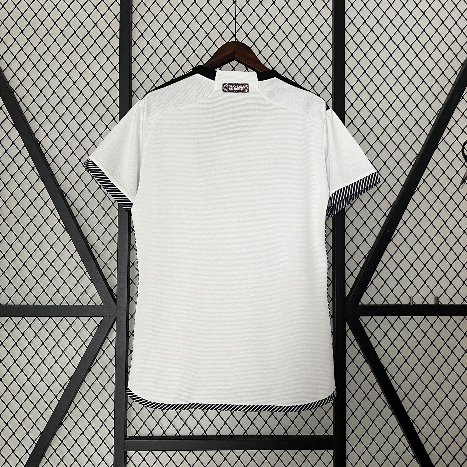 24 25 Women Colo Colo Home