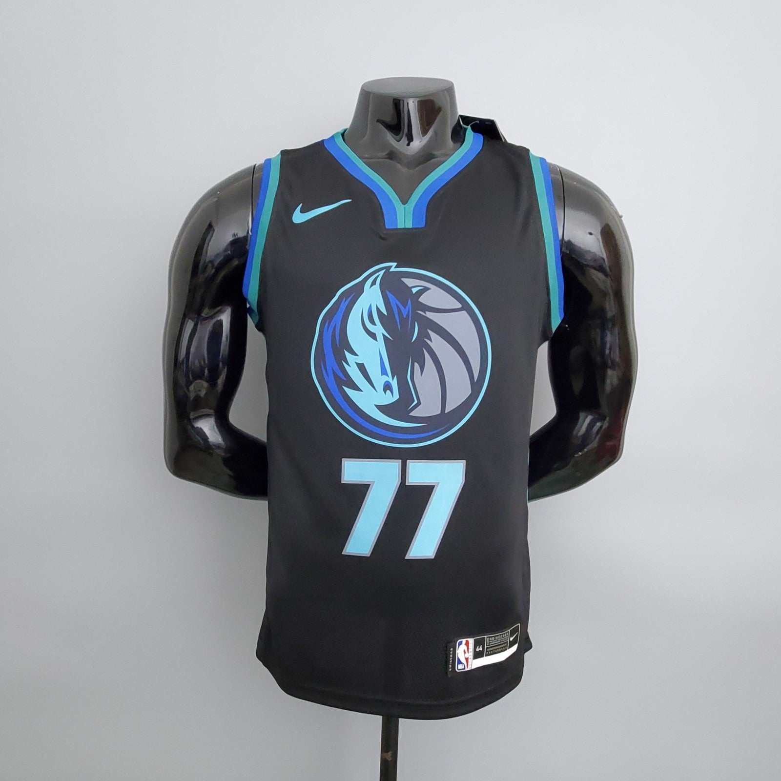 Dallas Mavericks Dongqiqi#77 Big Bull Head Black Nba Jersey