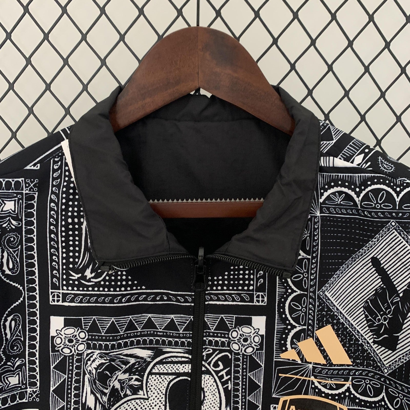 23 24 Arsenal Trench Coat Reversible 2