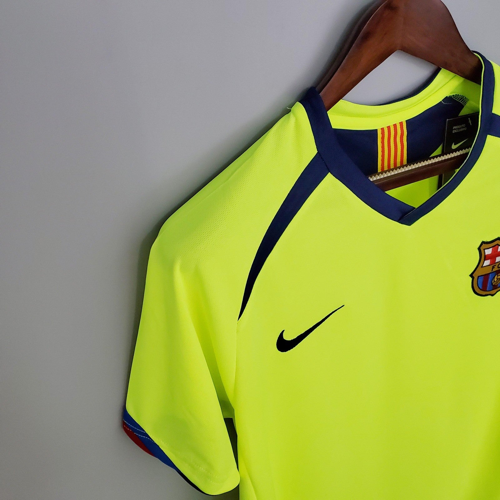 Retro Barcelona 05 06 Away