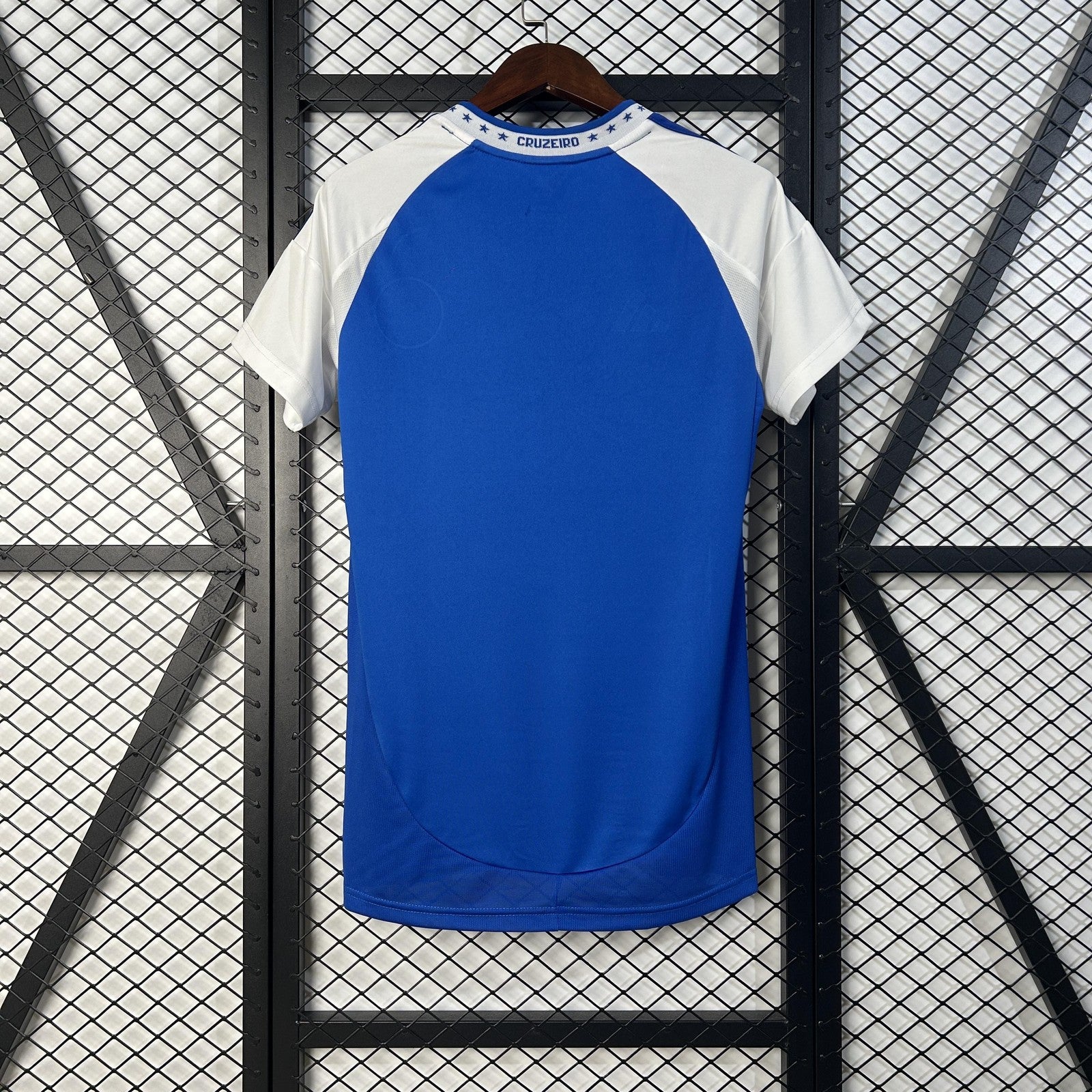 25 26 Women Cruzeiro Home