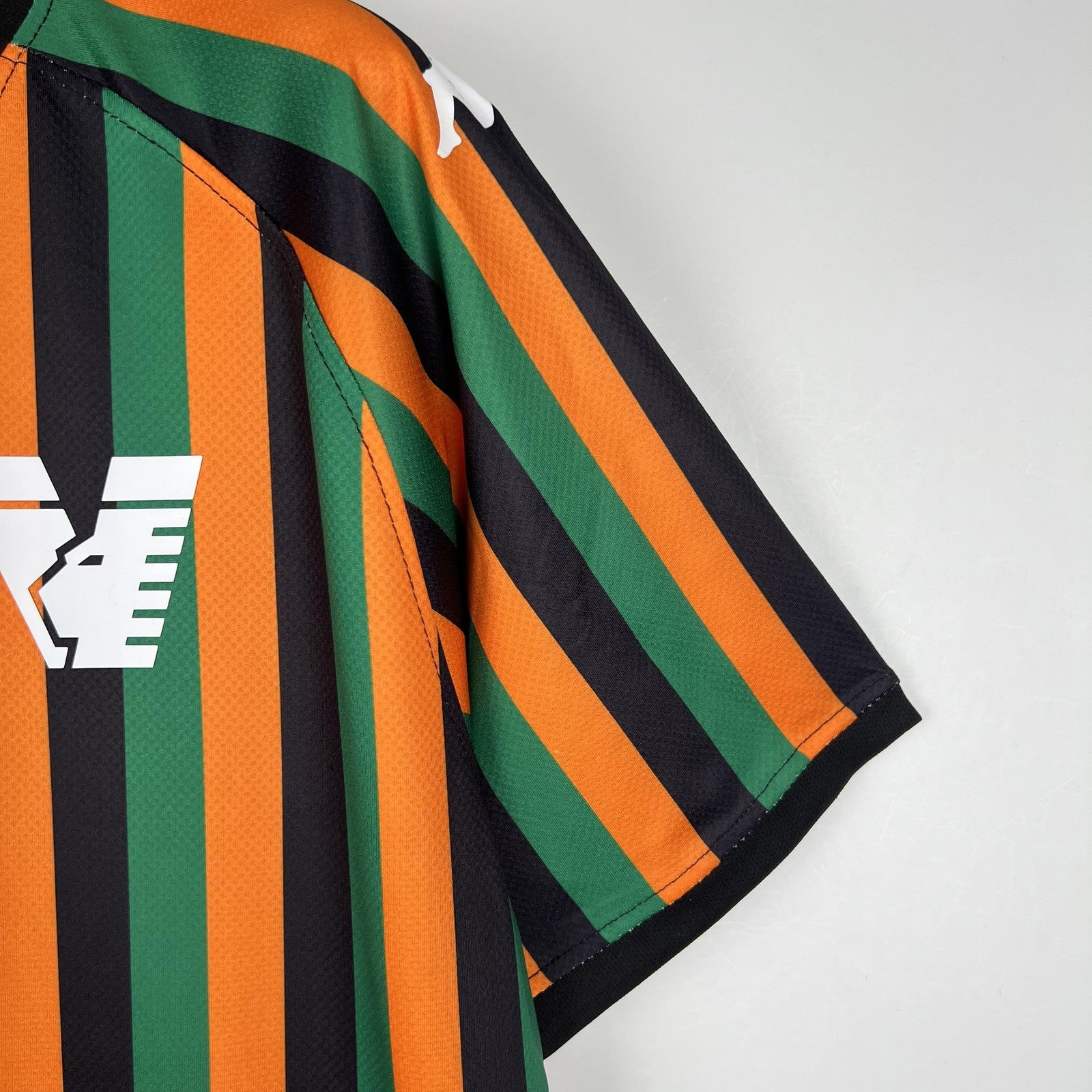 23 24 Venice Training Wear