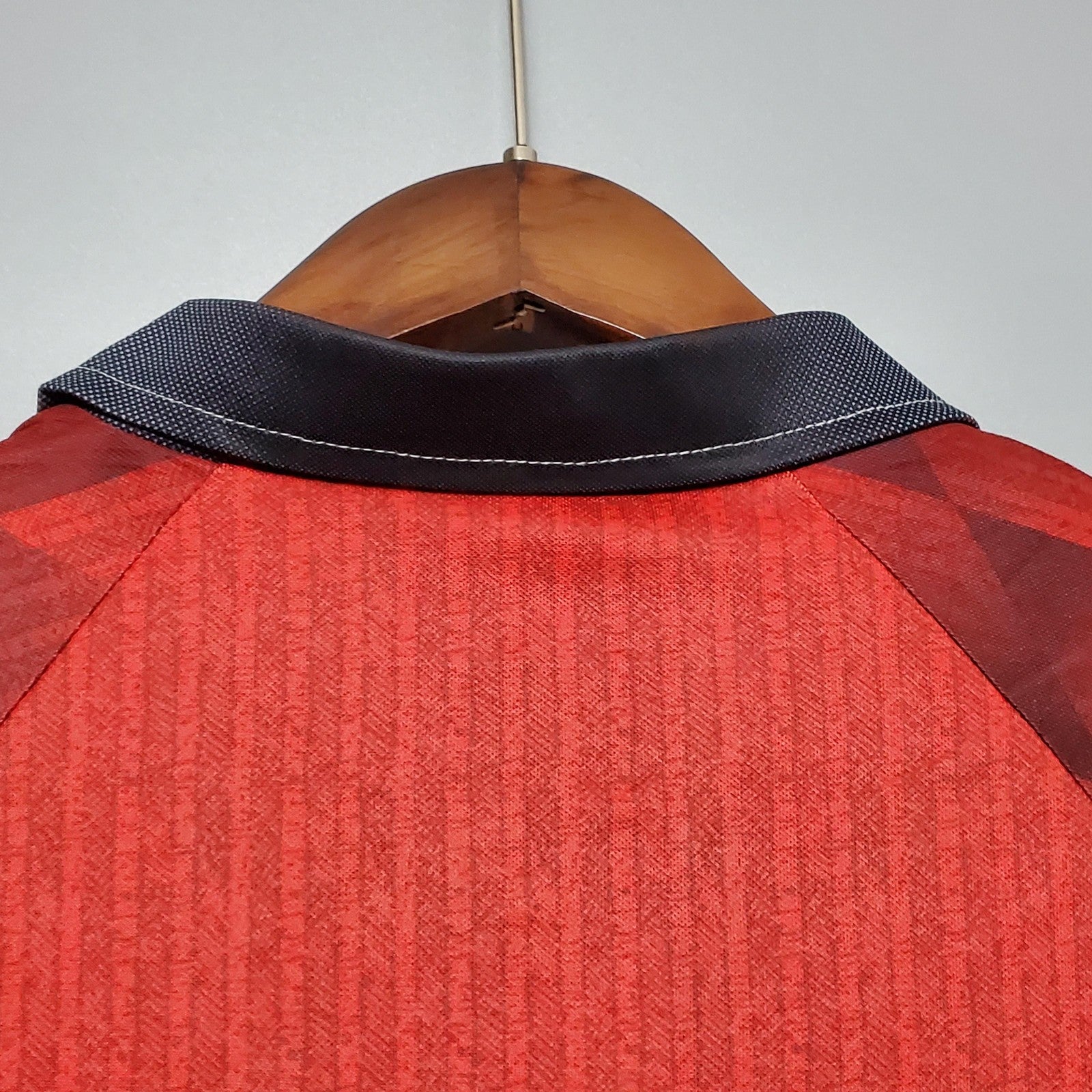 Retro Long Sleeve 1996 M U Home