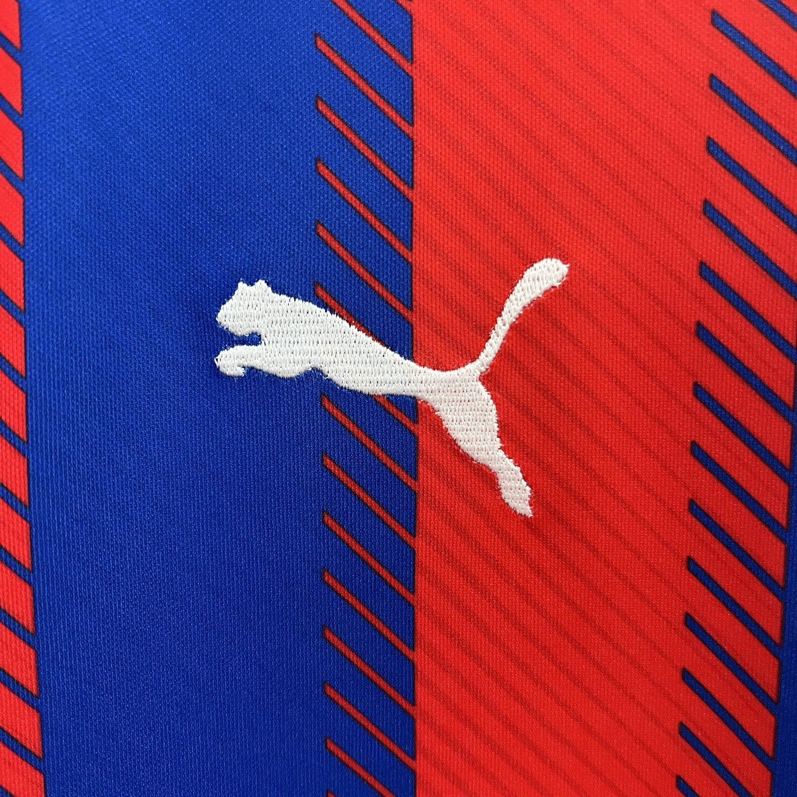 24 25 Cerro Porteno Home