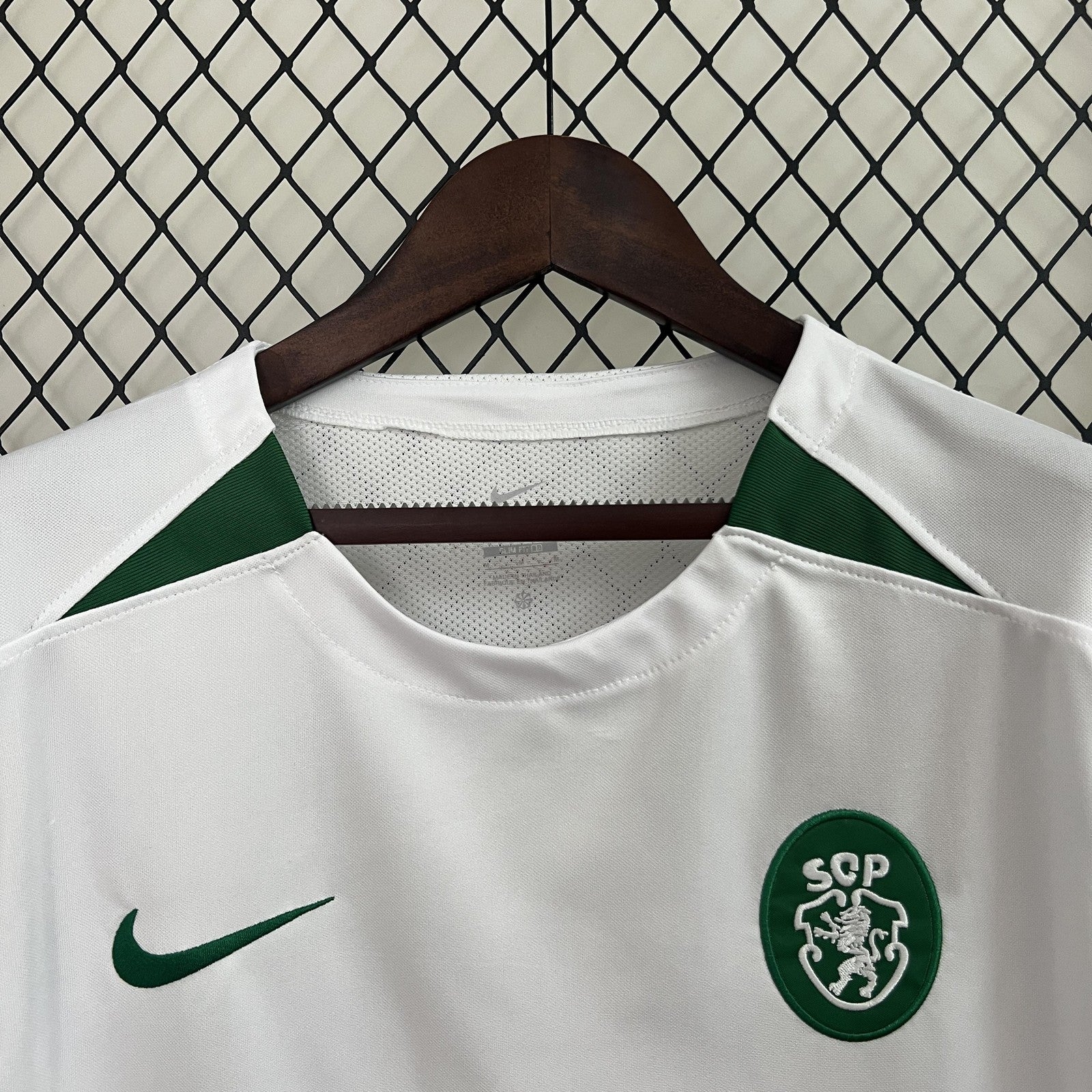 24 25 Sporting Lisbon Away