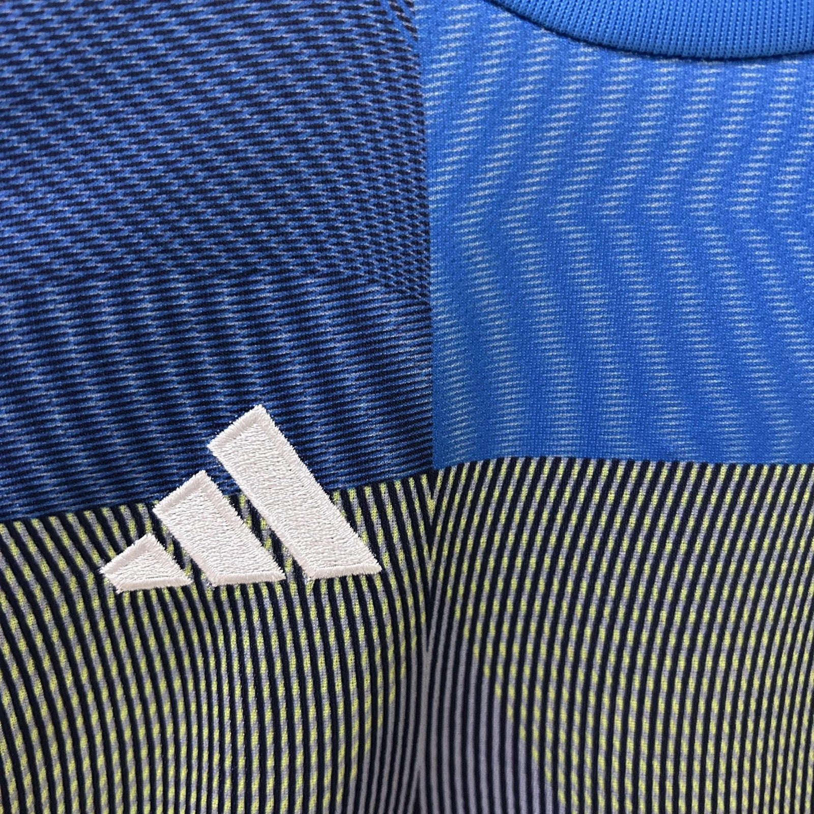 25 26 Kids Real Madrid Training Uniform