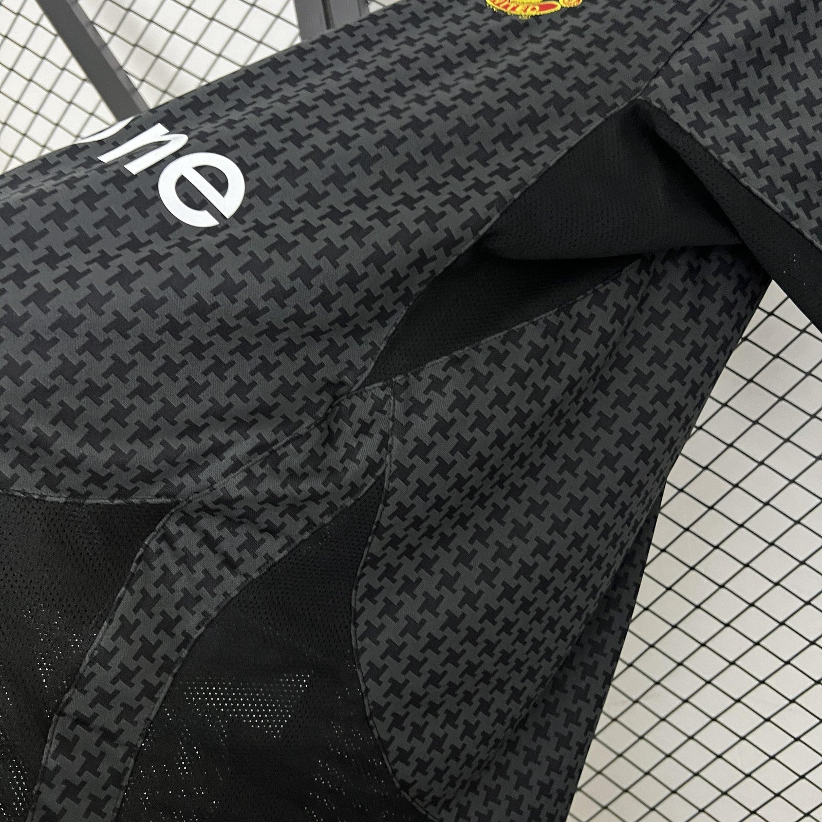 Retro M U 03 05 Away