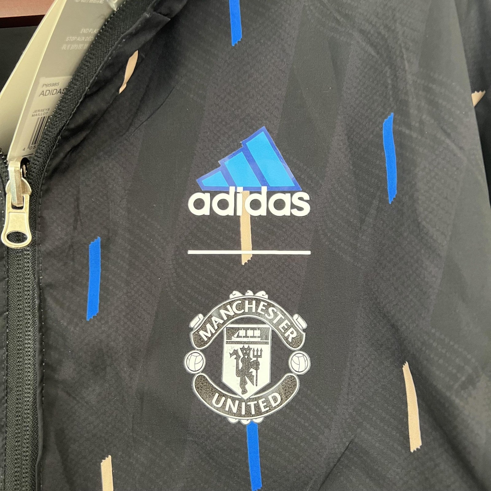 23 24 M U Trench Coat Reversible 3