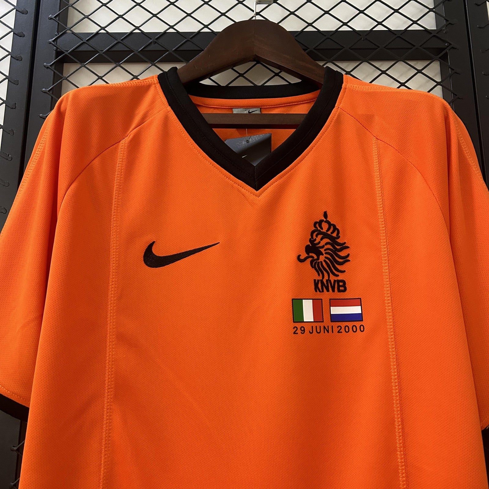 Retro Netherlands 2000 Home