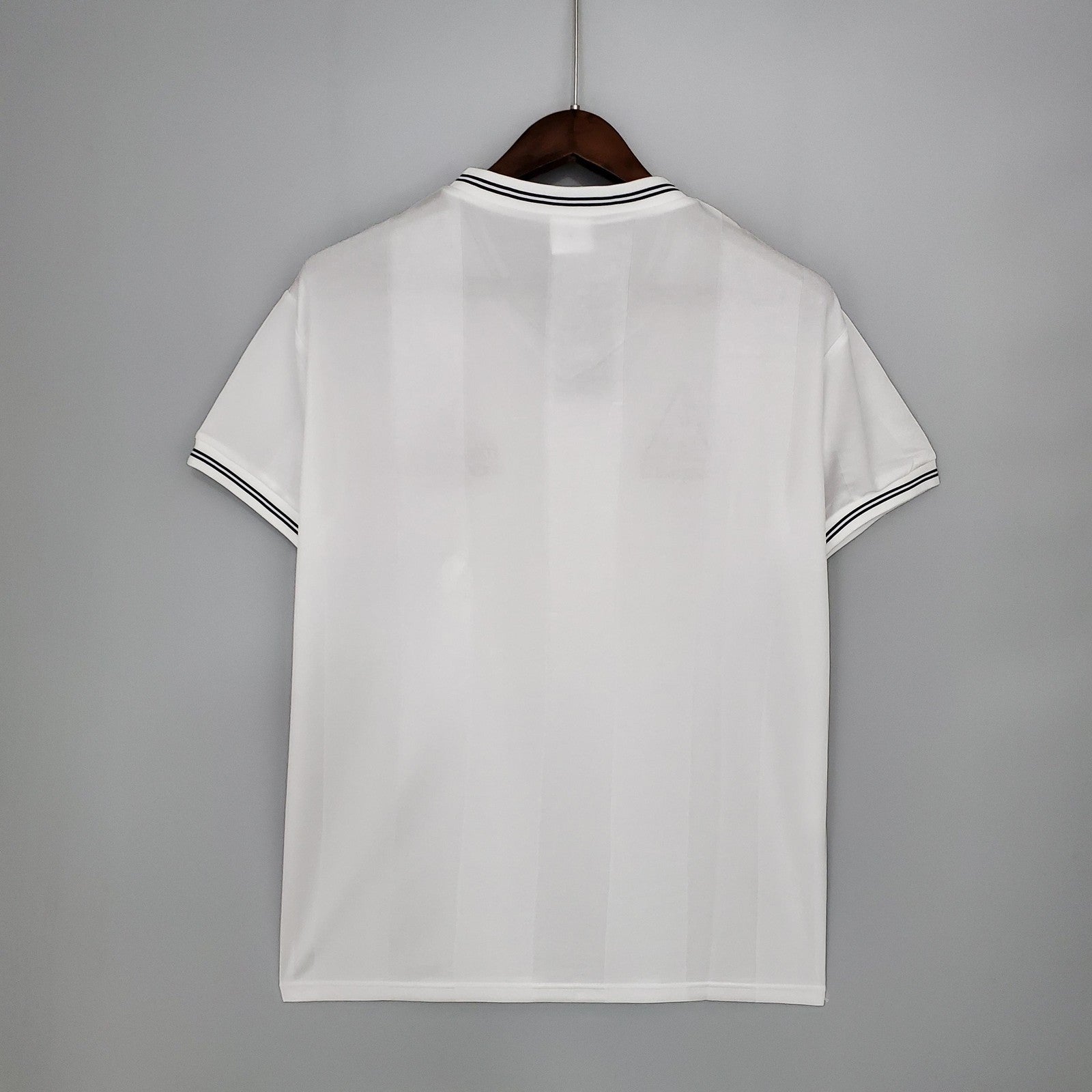 Retro Tottenham Home