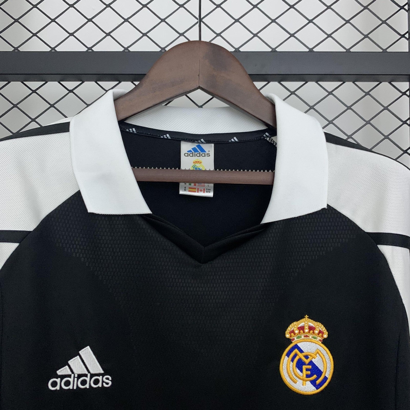 Retro Real Madrid 01 02 Away