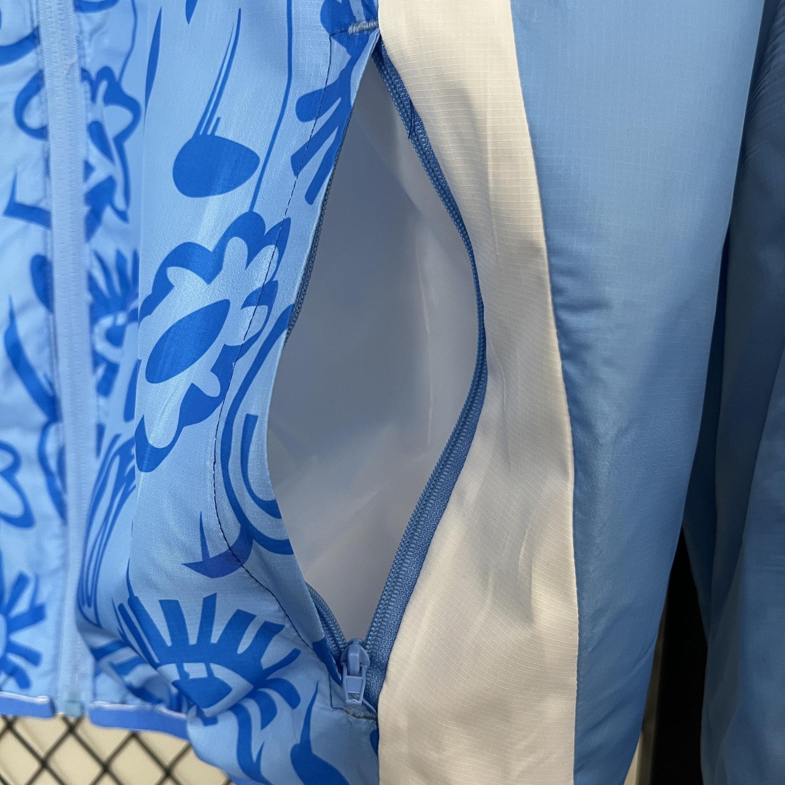 24 25 Real Madrid Trench Coat Reversible 3