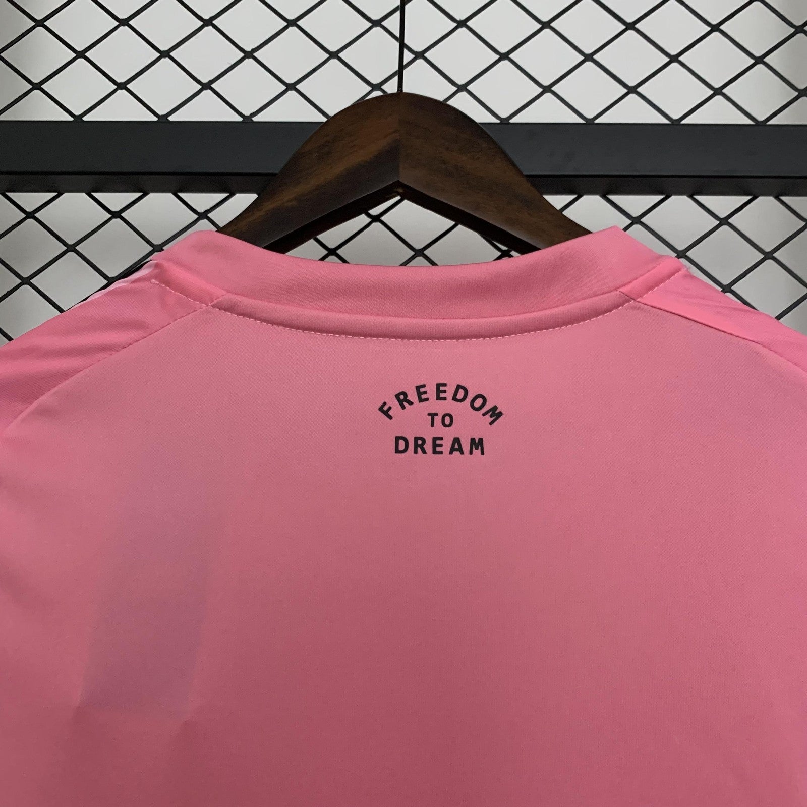 25 26 Womens Miami Home