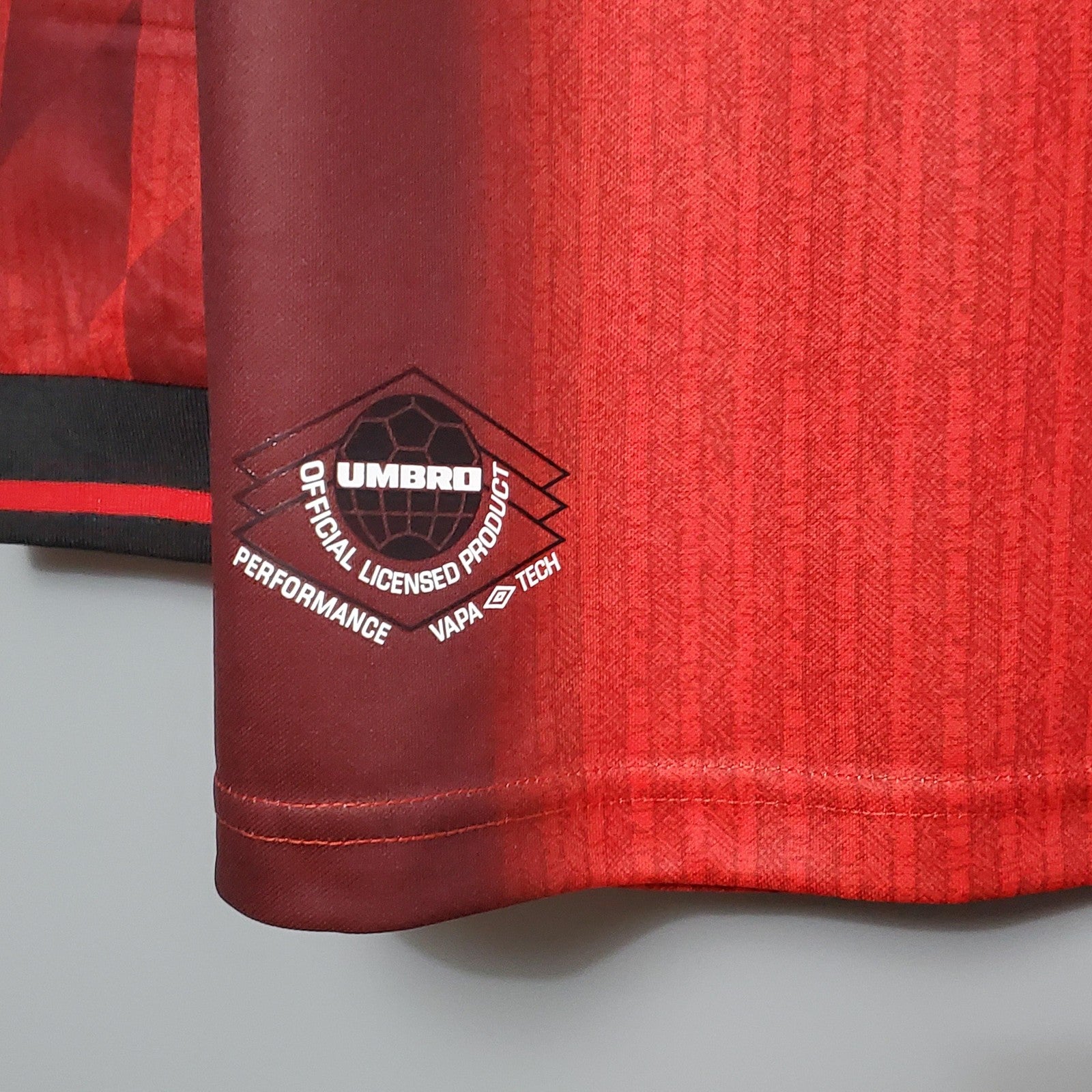 Retro Long Sleeve 1996 M U Home