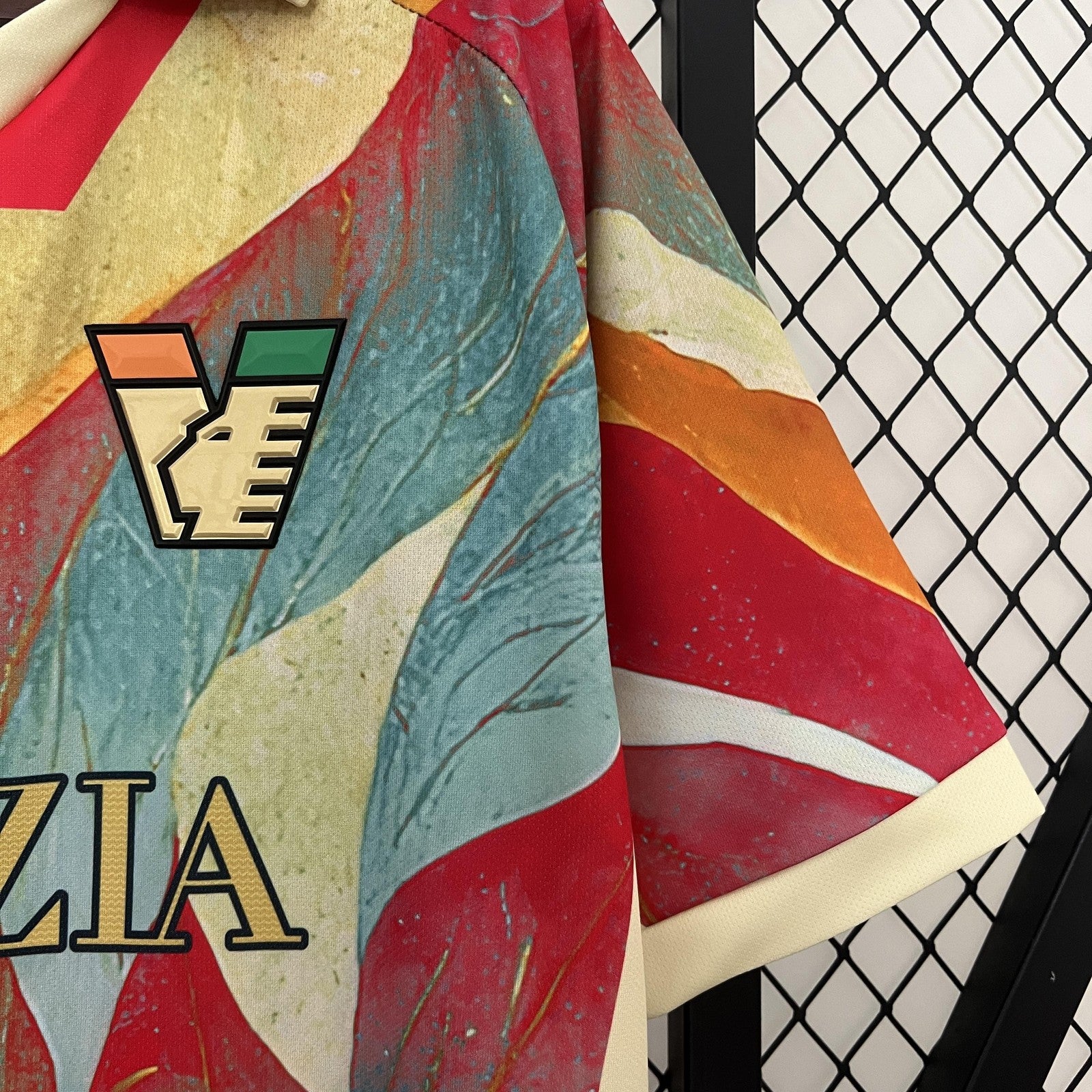 24 25 Venice Special Edition